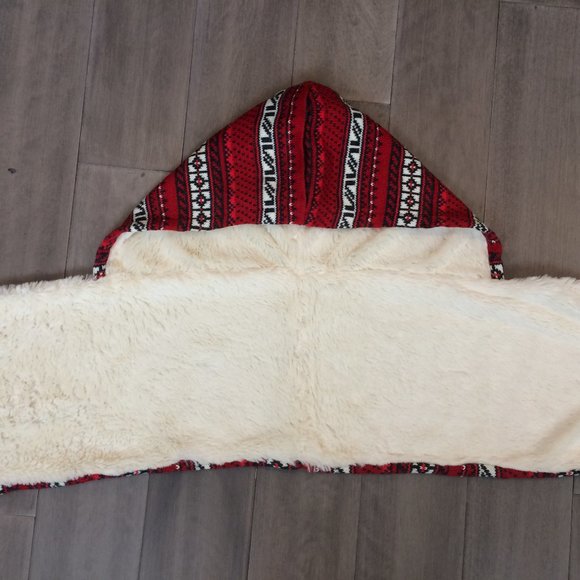 Roots Hooded Scarf - Picture 2 of 3